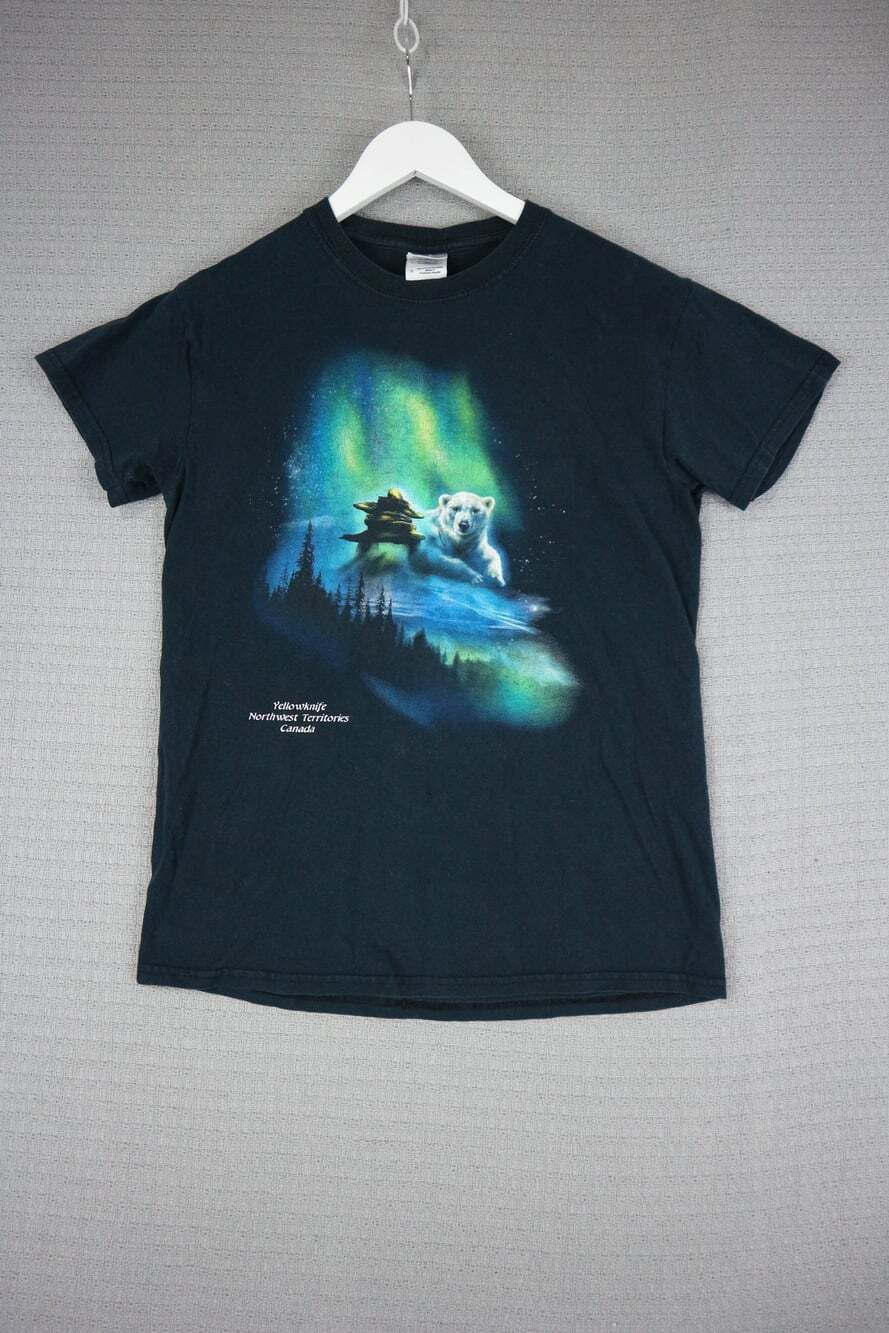 Gildan Yellowknife North West Territories Canada Tee Small Bear